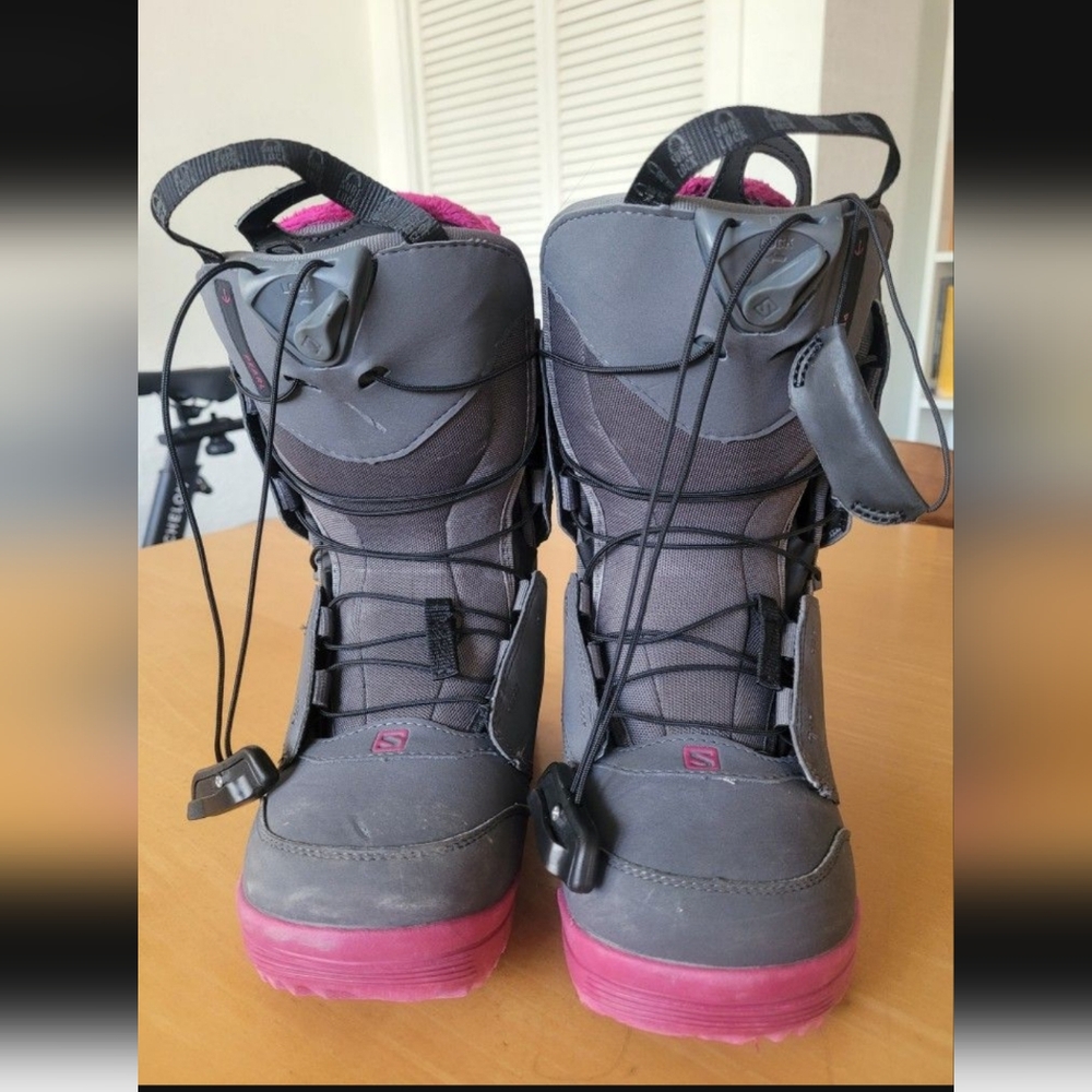 Salomon Women's Gray and Pink Snow Boots